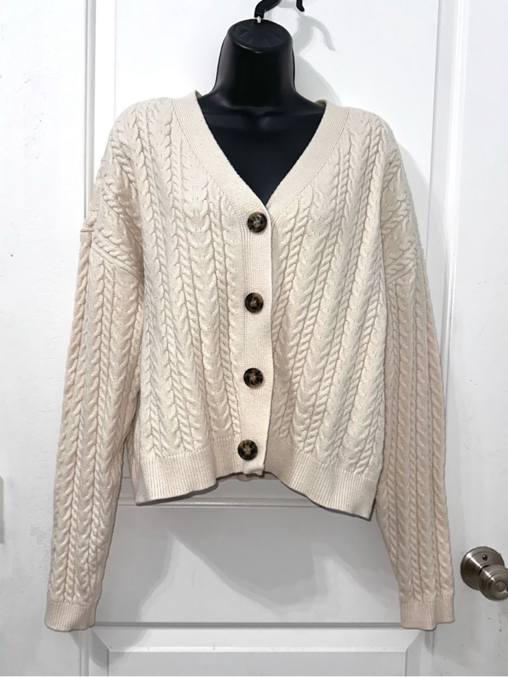 Cyrus Women’s Cable Knit Crop Cardigan size XL